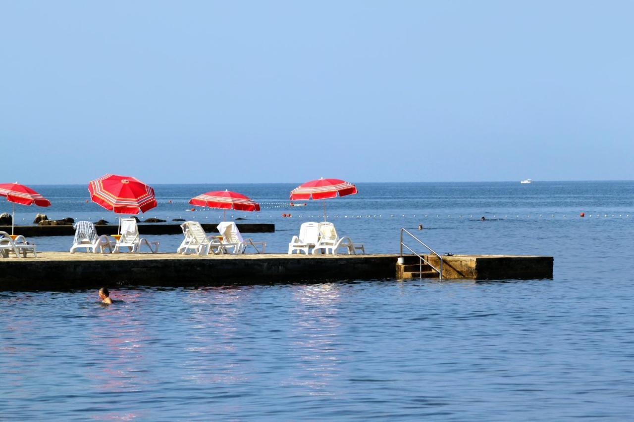 Apartments With A Parking Space Umag - 7066 מראה חיצוני תמונה