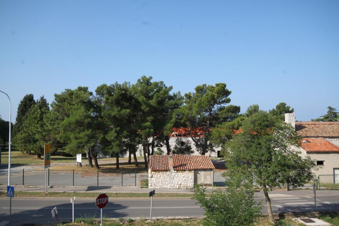 Apartments With A Parking Space Umag - 7066 מראה חיצוני תמונה