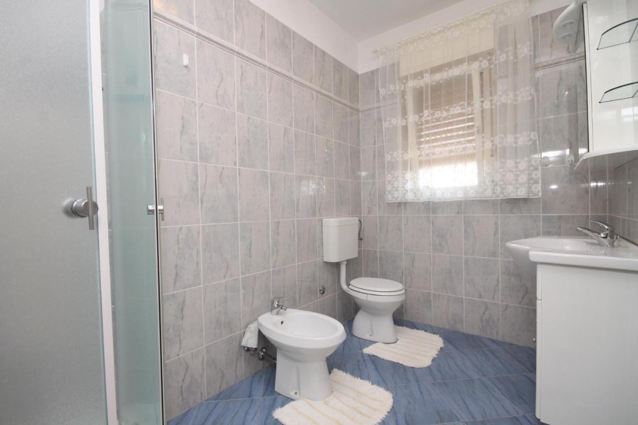 Apartments With A Parking Space Umag - 7066 מראה חיצוני תמונה